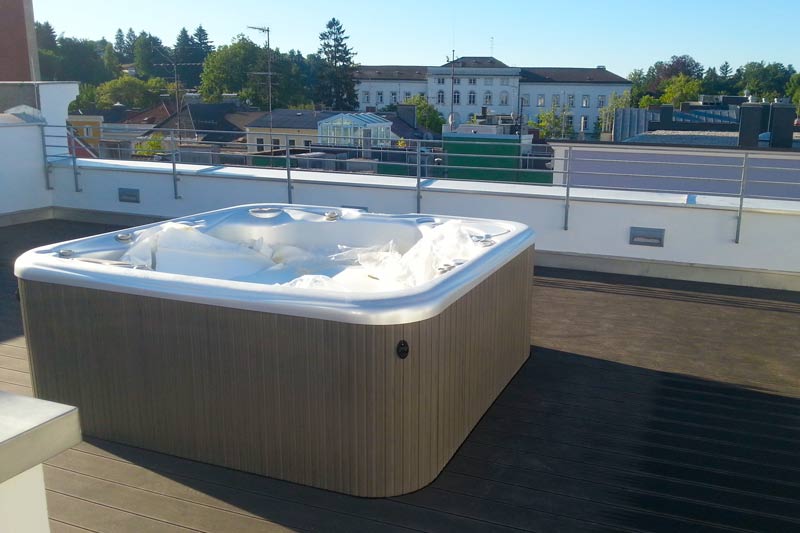 Saniton Whirlpool